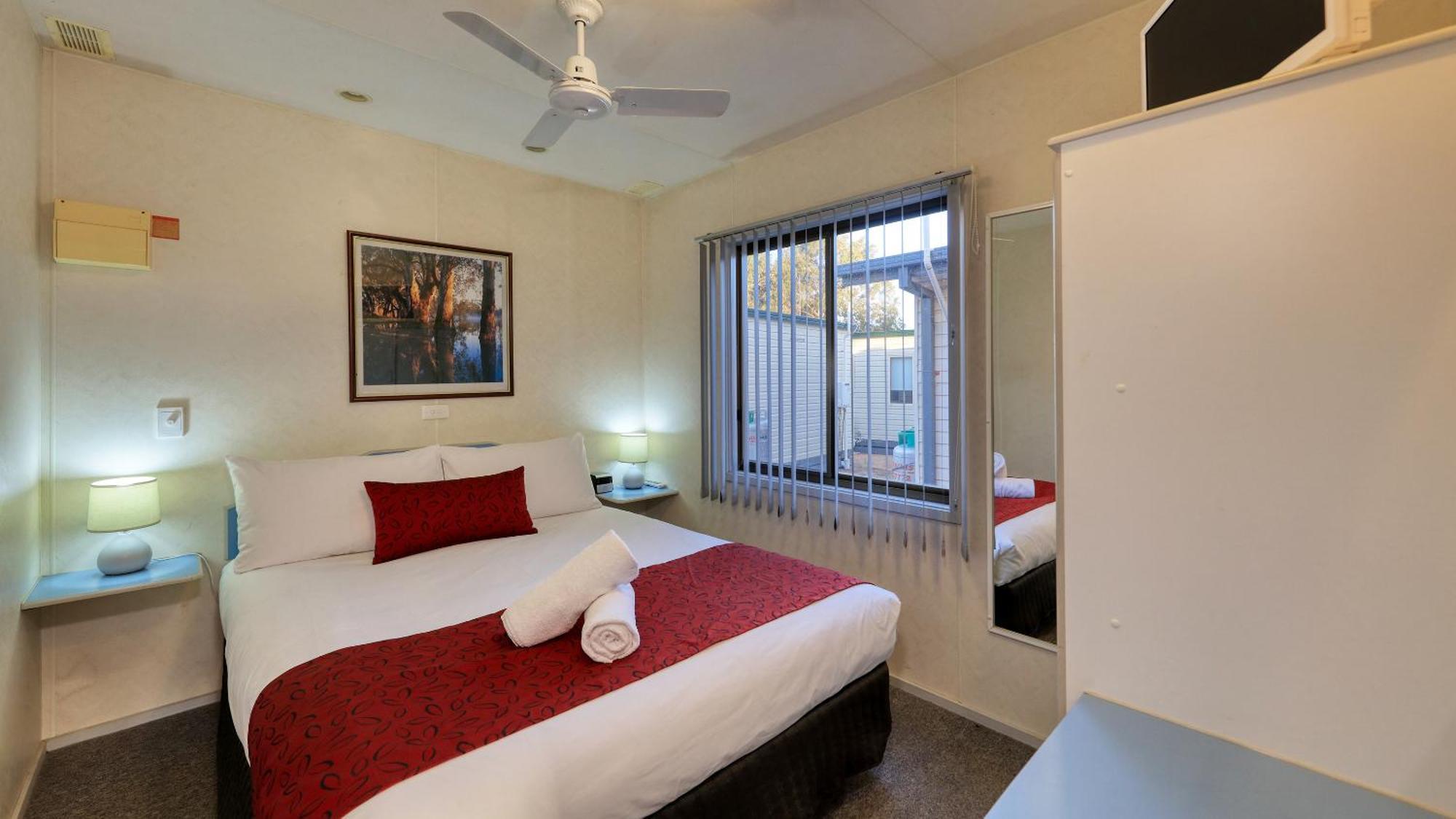 Yarrawonga Riverlands Tourist Park Kamer foto